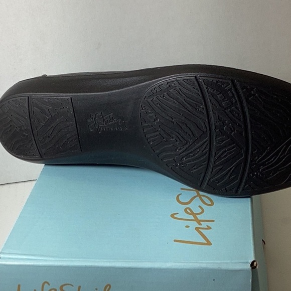 Nina Loafer - Picture 11 of 12